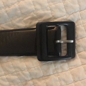 Ann Taylor black leather belt